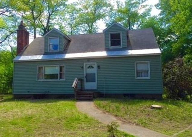 483 Federal St, Montague MA Pre-foreclosure Property