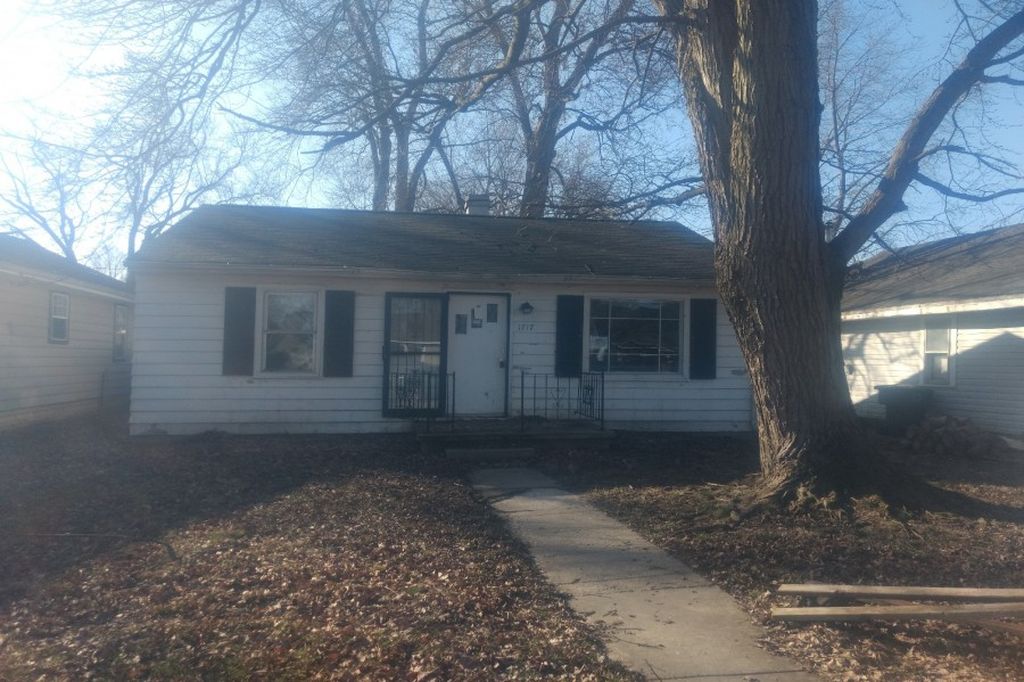 1717 W 17th St, Muncie IN Pre-foreclosure Property