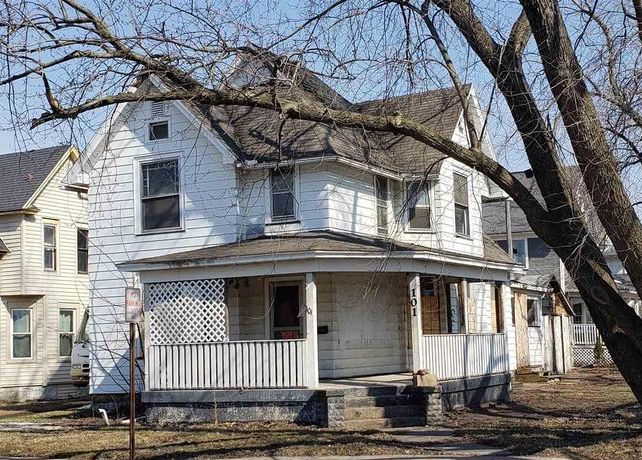 101 N 3rd St, Clinton IA Pre-foreclosure Property