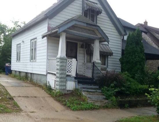 2772 N 21st St, Milwaukee WI Pre-foreclosure Property