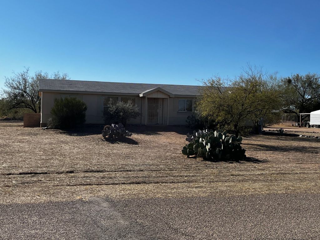 16941 W Falcon Ln, Marana AZ Pre-foreclosure Property