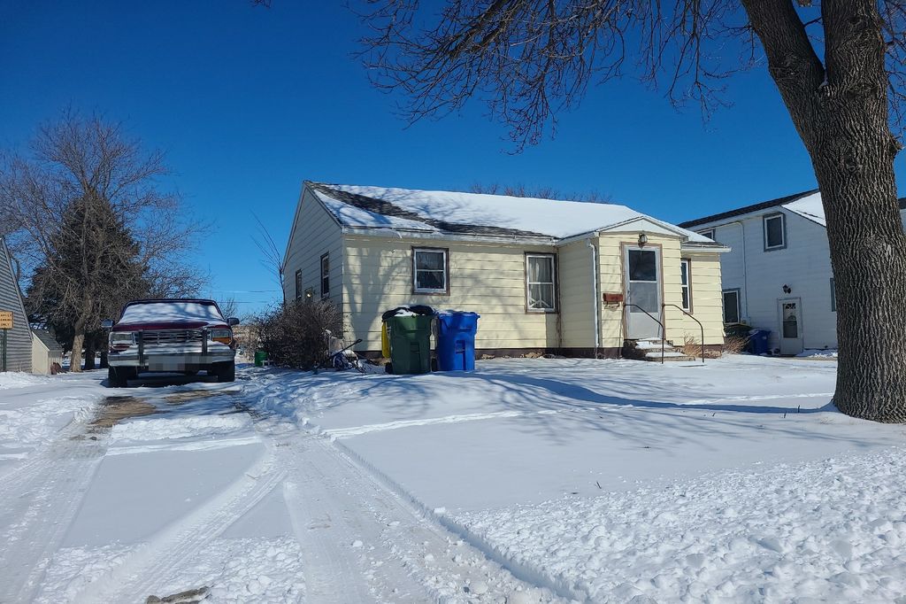 615 2nd St Nw, Pipestone MN Pre-foreclosure Property