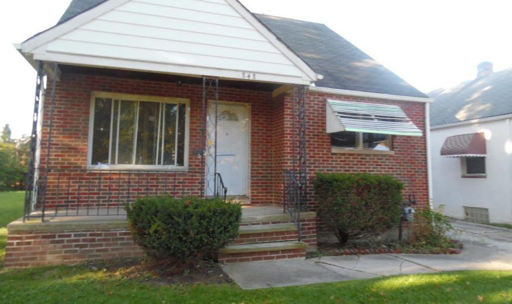 848 Whitcomb Rd, Cleveland OH Pre-foreclosure Property