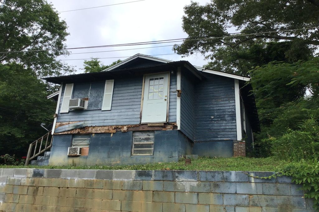 910 N 36th St, Gadsden AL Pre-foreclosure Property