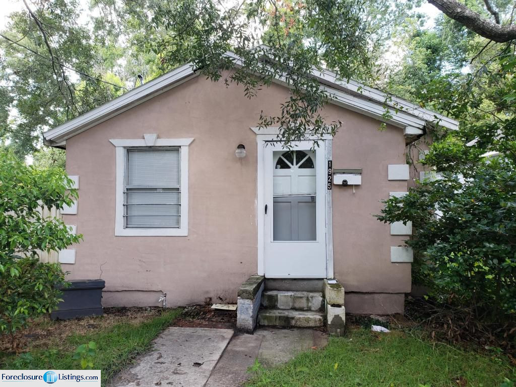1925 W 12th St, Jacksonville FL Pre-foreclosure Property