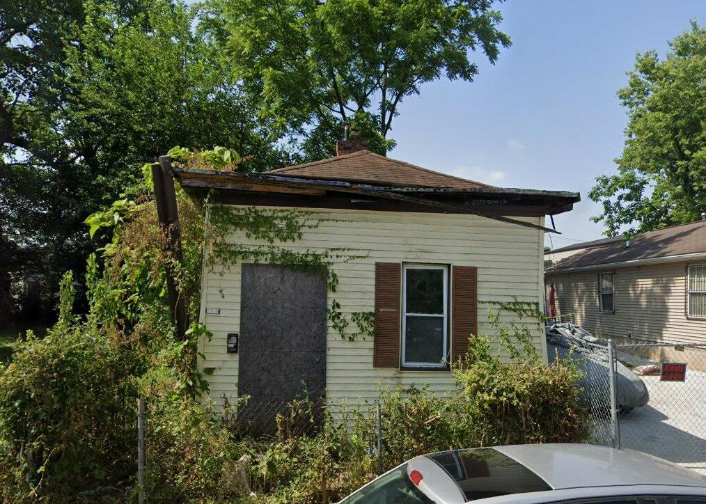 1726 Columbia St, Louisville KY Pre-foreclosure Property