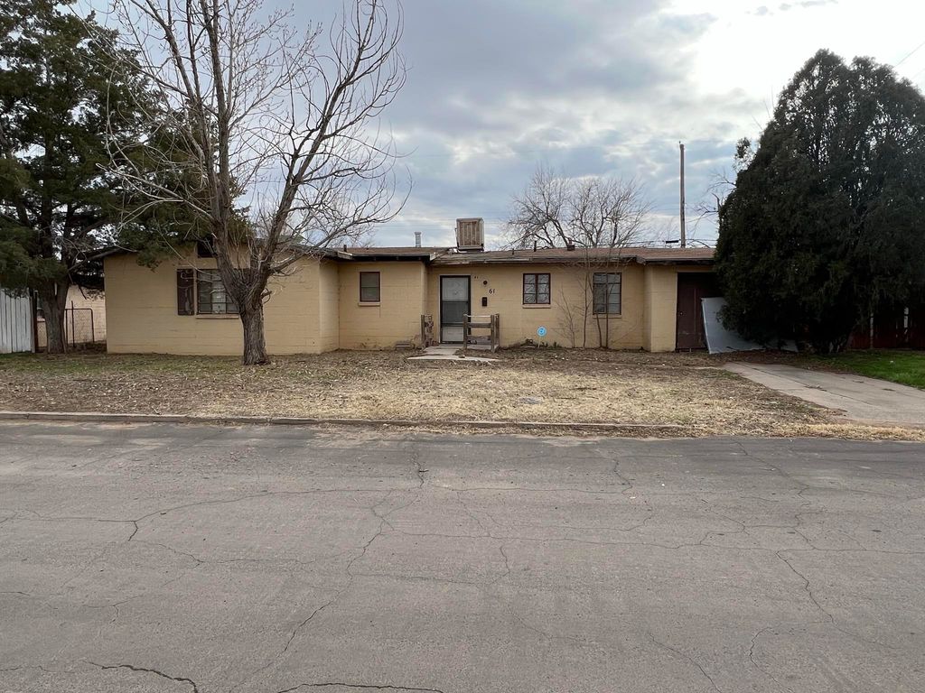 61 W Wells St, Roswell NM Pre-foreclosure Property