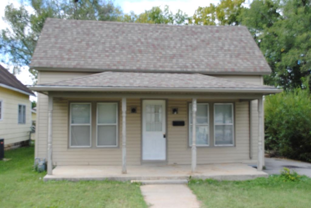 409 N 13th St, Independence KS Pre-foreclosure Property