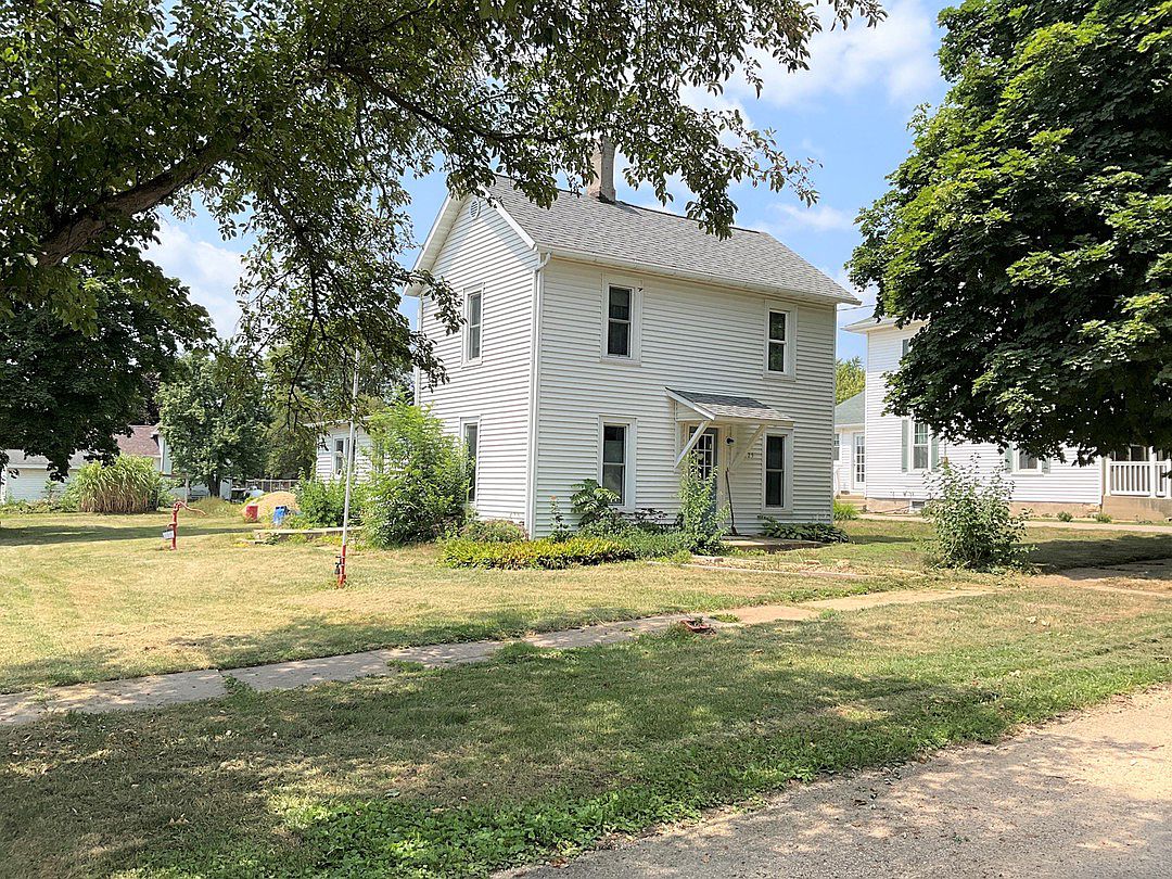 225 3rd Ave N, Oxford Junction IA Pre-foreclosure Property