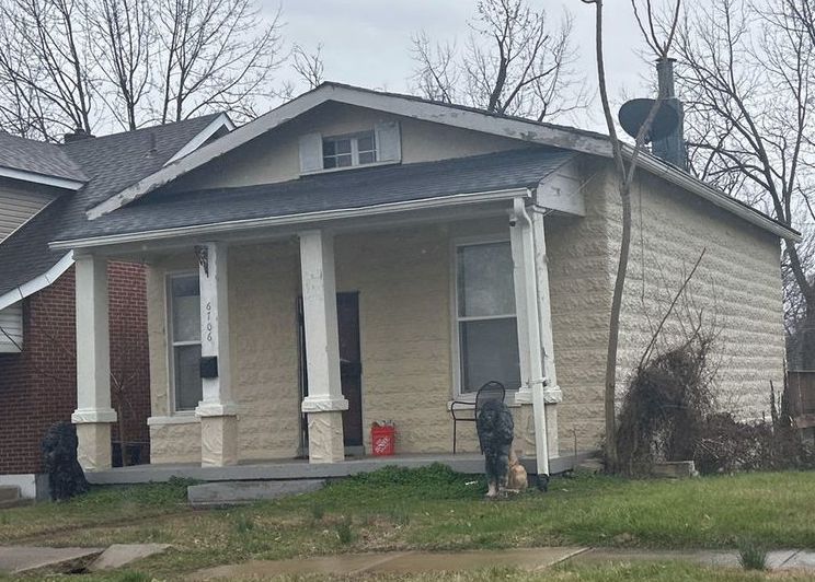 6706 Raymond Ave, Saint Louis MO Pre-foreclosure Property