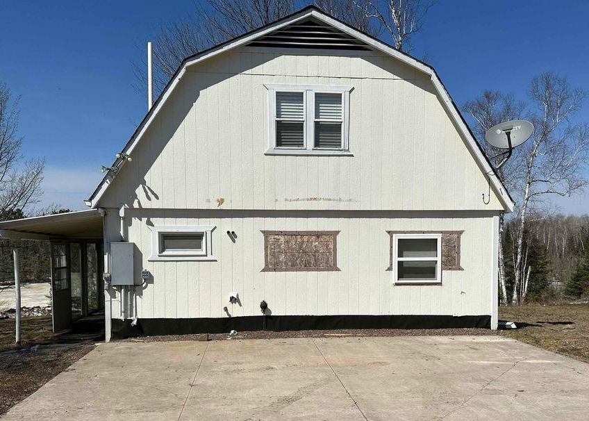 8953 S Maple Ln, Alborn MN Pre-foreclosure Property