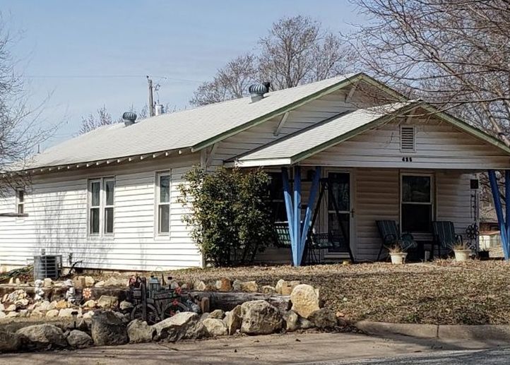 425 N 8th St, Arkansas City KS Pre-foreclosure Property