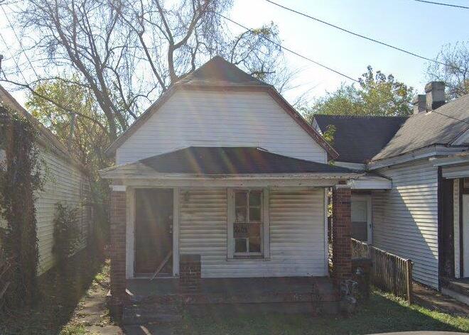 2600 Woodland Ave, Louisville KY Pre-foreclosure Property
