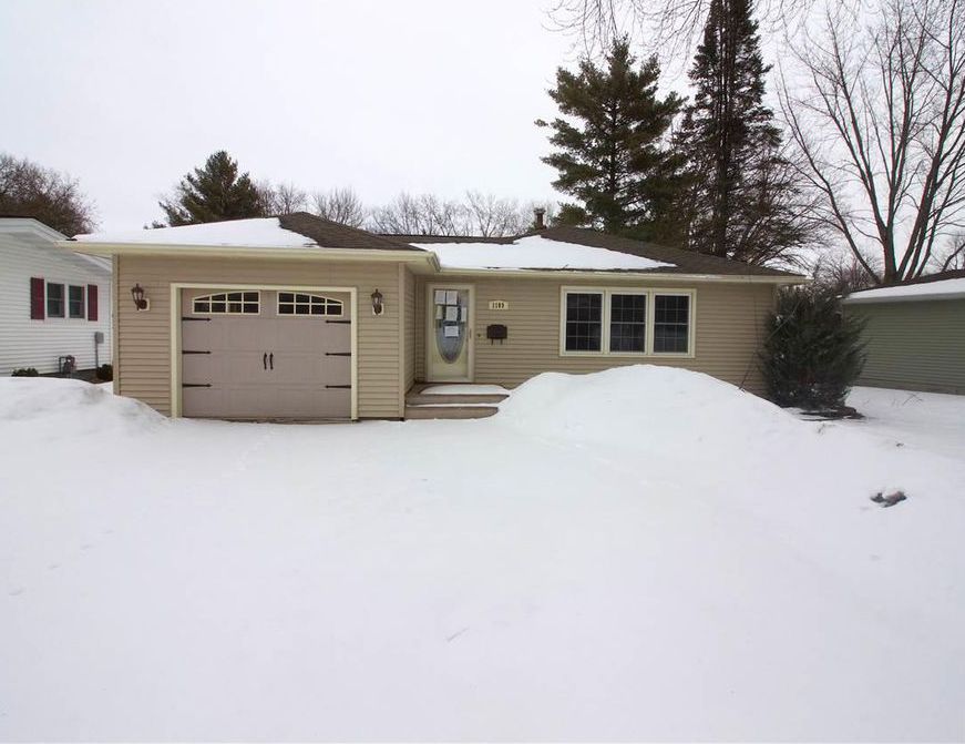 1109 S Moore St, Blue Earth MN Pre-foreclosure Property