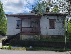 E Wythe St, Petersburg, VA Foreclosure Home