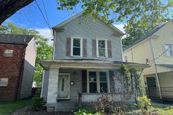 Woodland Ave, Louisville, KY Foreclosure Home