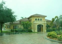  Residence Dr Apt 72, Fort Myers