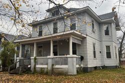 N Indiana Ave, Peoria, IL Foreclosure Home