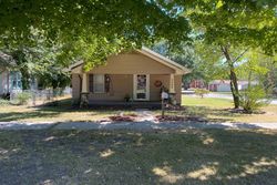 Cleveland Ave, Baxter Springs, KS Foreclosure Home