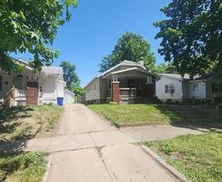 N College St, Decatur, IL Foreclosure Home