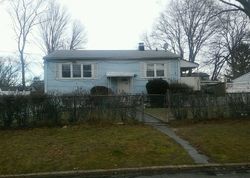  Rosewood St, Central Islip