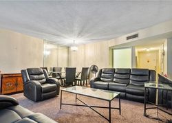  Nw 48th Ter Apt 215, Fort Lauderdale
