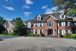  Clearview Ln, New Canaan