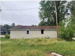 Center St, Weaubleau, MO Foreclosure Home