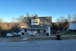 Walnut St, Hannibal, MO Foreclosure Home
