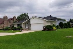  Meadow Ln, Orland Park