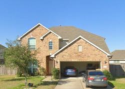 Meadow Wood Dr, Pearland